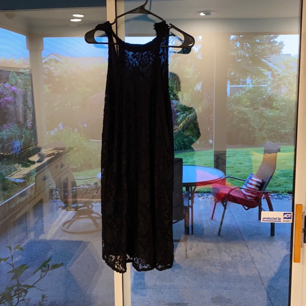 Forever 21 black lacy dress